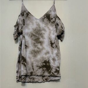 American Eagle Tie-Dye Cold Shoulder Top Hunter Green & White Women’s Medium